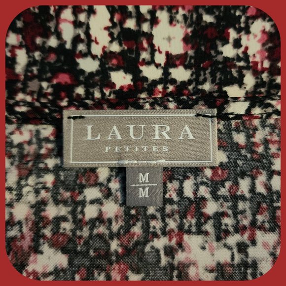 LAURA PETITES || Faux Side Tie Top (SIZE M) - Picture 5 of 5